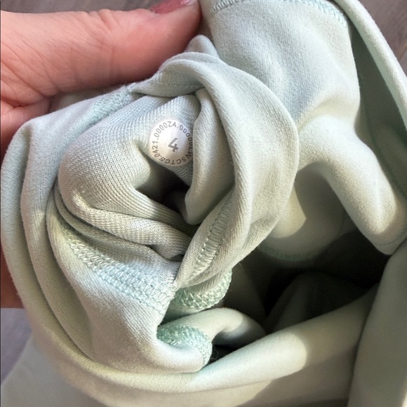 🍋Lululemon Align Pant 25”, Size 4 - Picture 6 of 6